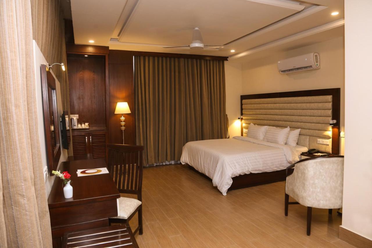 Hotel One Rahim Yar Khan Club Road Eksteriør billede